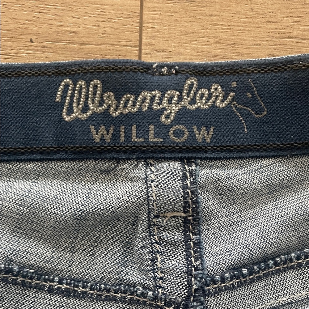 Wrangler Women's Boot Cut Jeans Extra Long - Size 7x38 - Picture 2 of 2